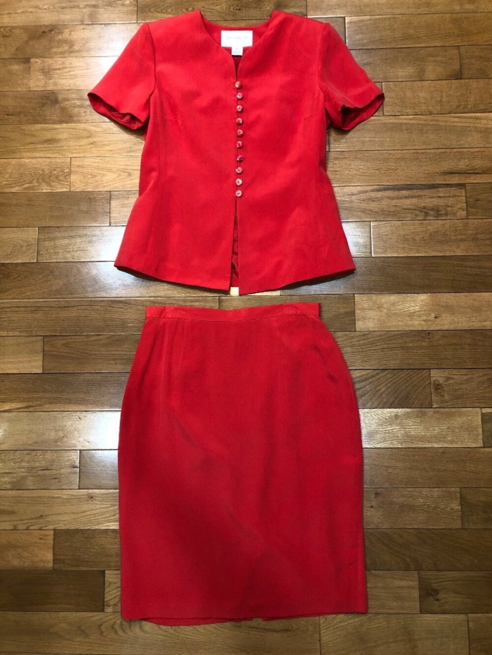 Jones New York SILK 2-Piece Red Short Sleeve Suit & Skirt Size 10 Vintage 90s